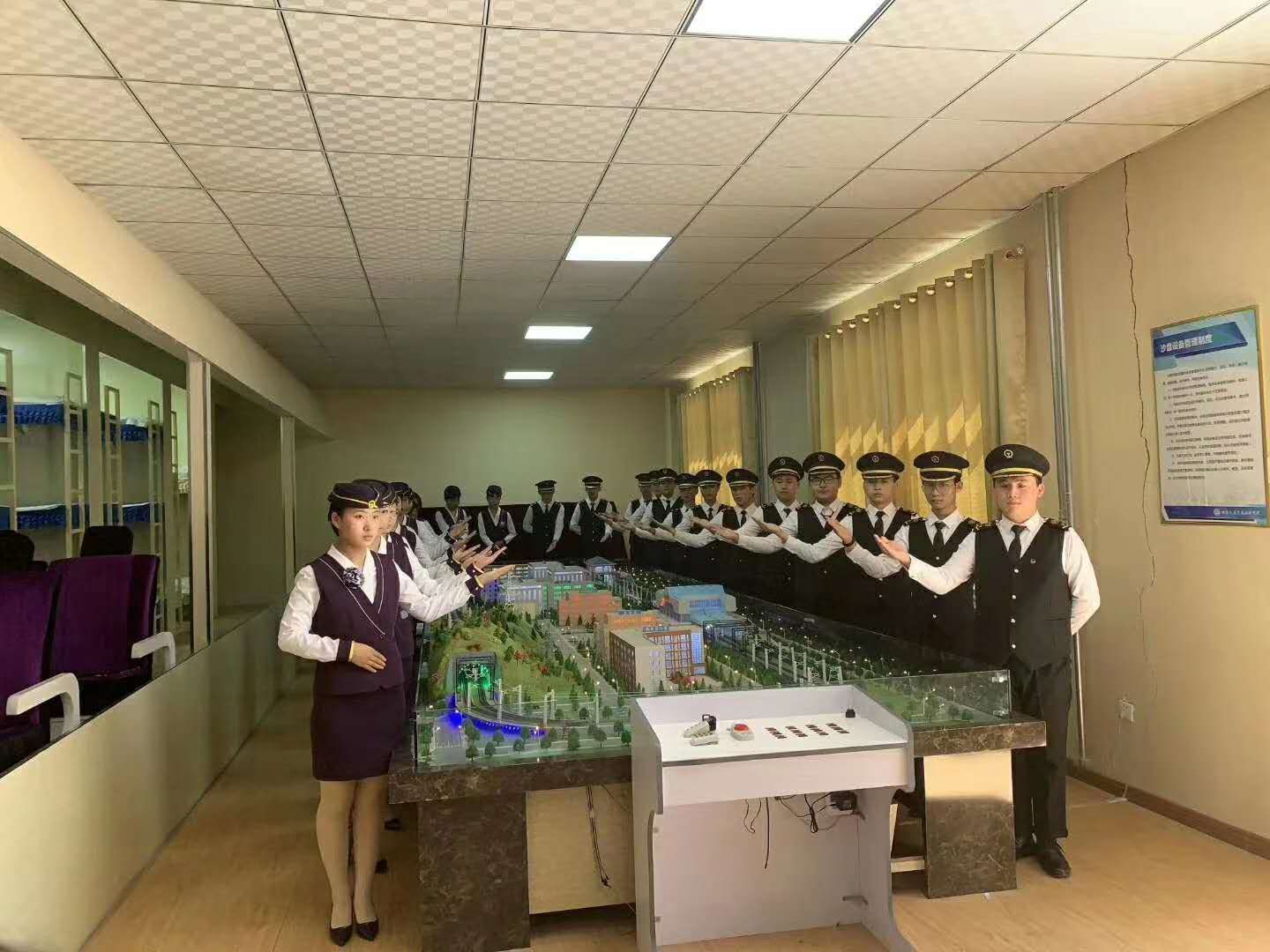 甘肃北方技工学校招收往届毕业的学生吗？