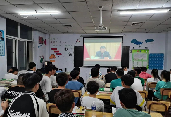 兰州铁路学校解答考不上高中怎么办？