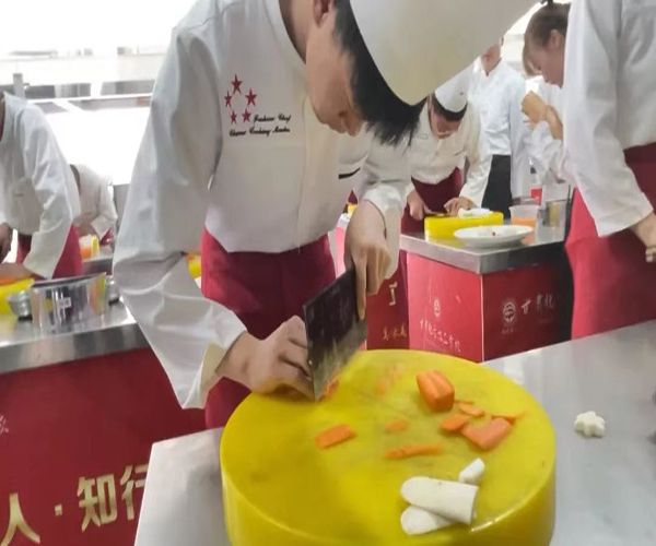 兰州中专学校中式烹调课堂打卡，带你了解专业技能课是如何授课