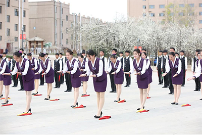 兰州铁道学校解答初中毕业可以读大专吗？